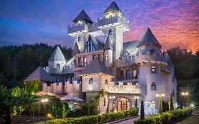 Royal Valentina Castle